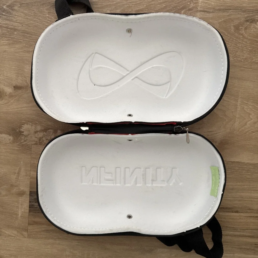 Nfinity Cheerleader Shoes Case Bag Travel Red with Strap Size 7 Case Only